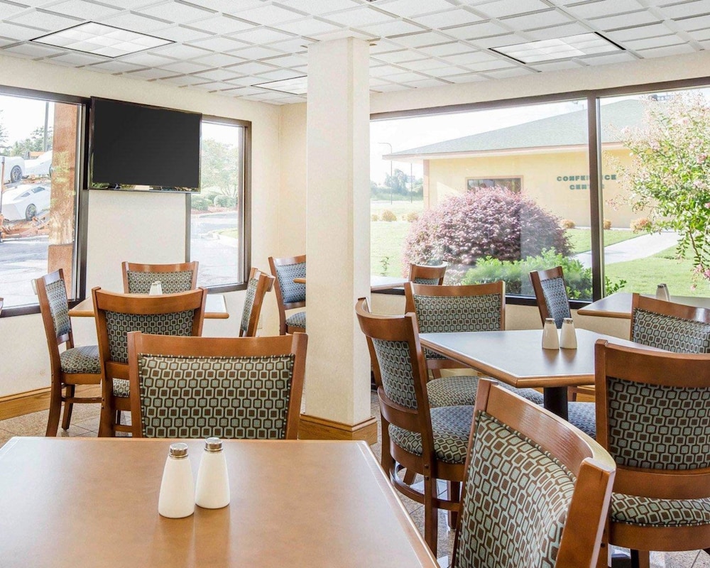 Quality Inn Macon West GA 31/43