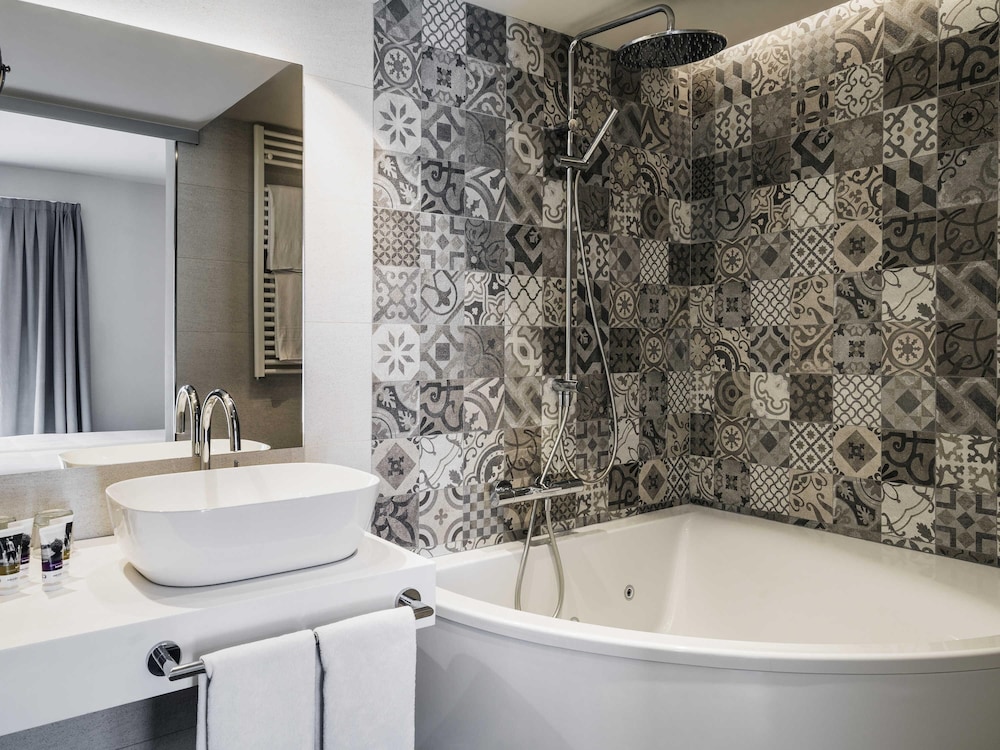 Mercure Barcelona Condor 74/75