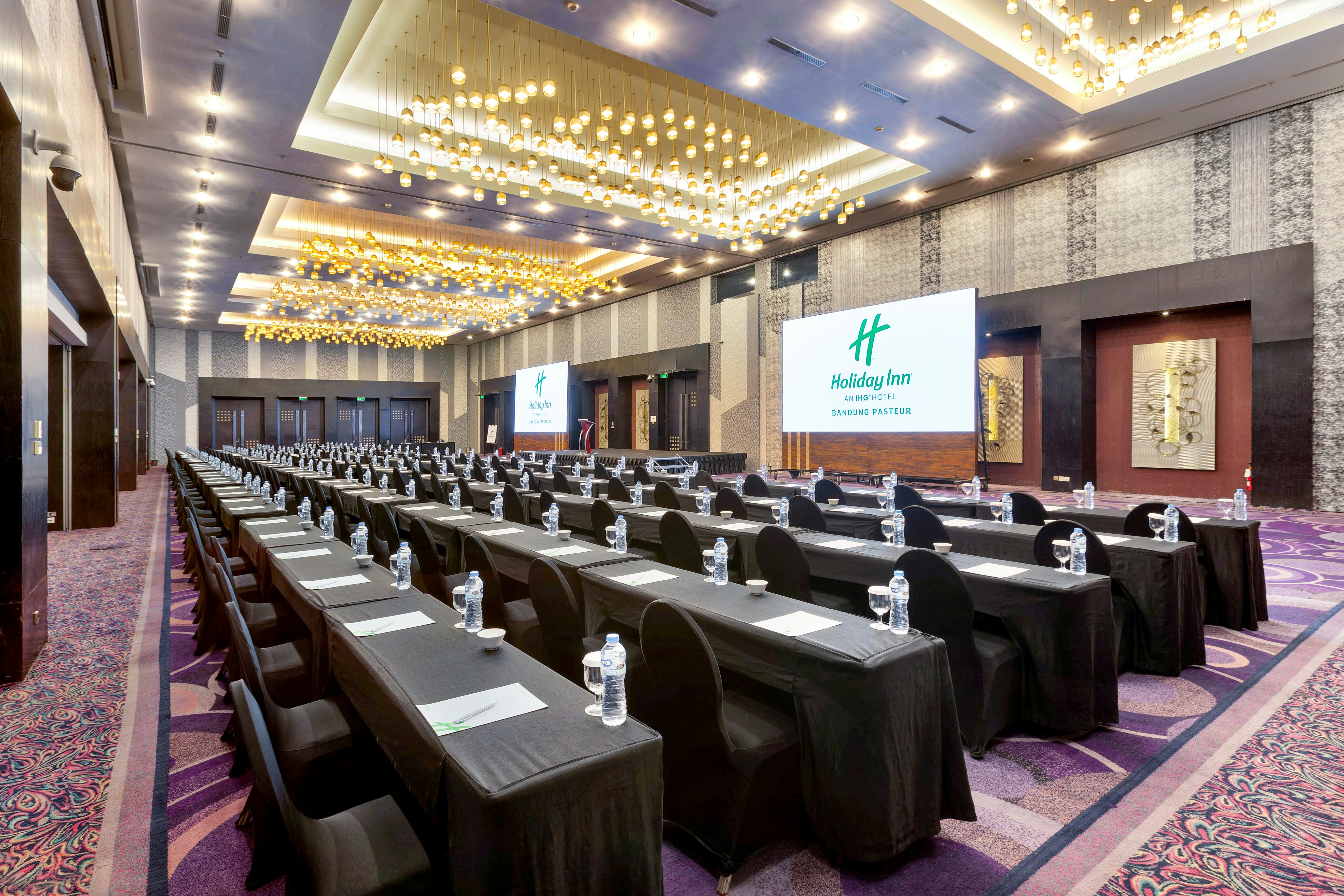 Holiday Inn Pasteur 43/50