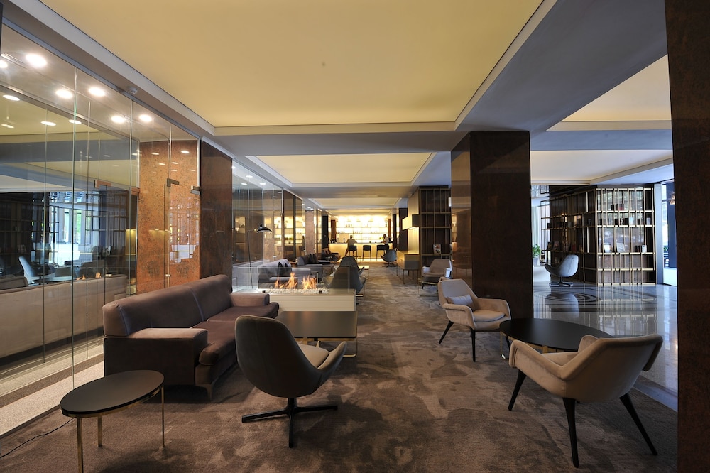 Crystal Palace Hotel 56/67