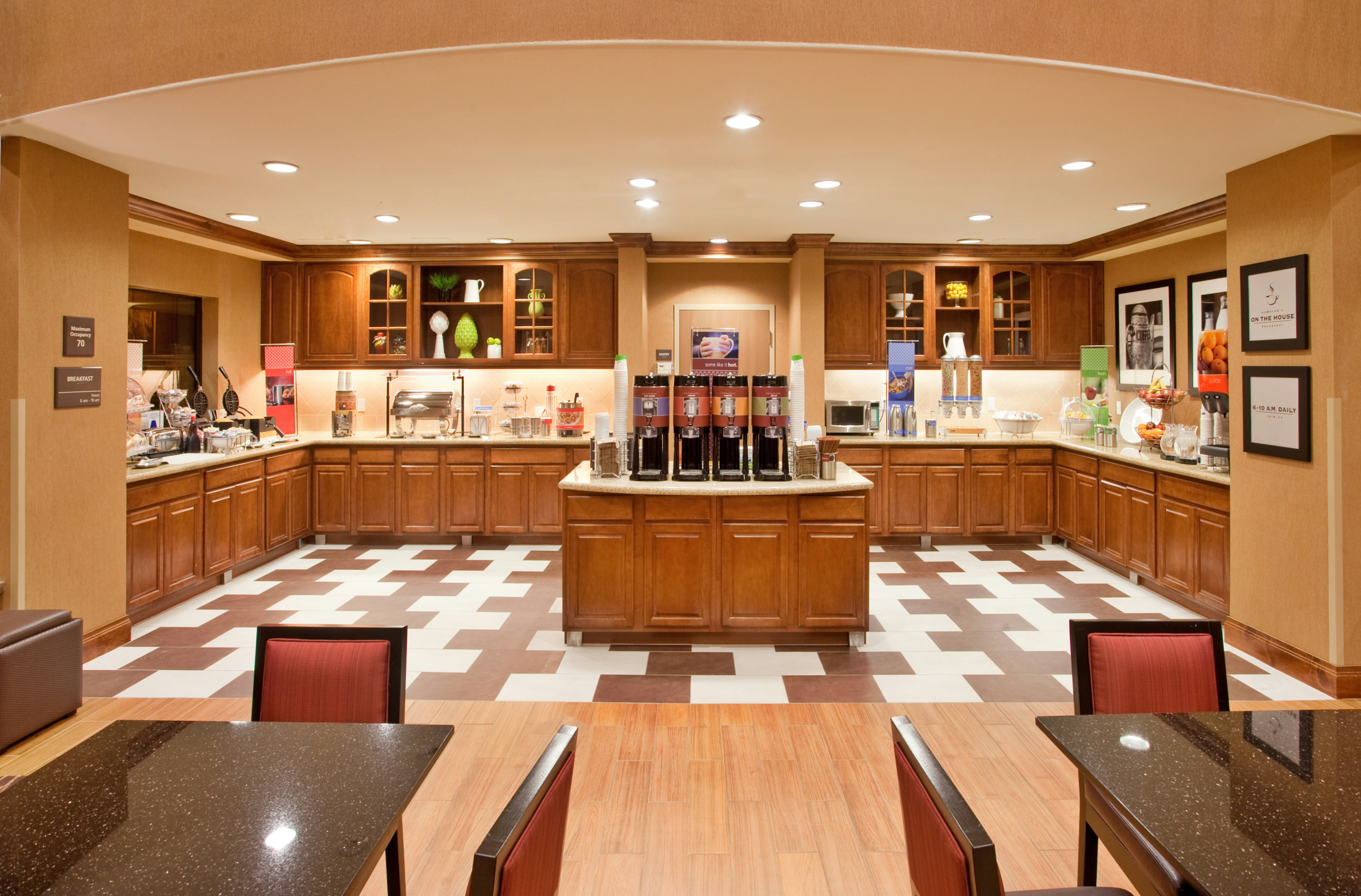 Hampton Inn and Suites Hemet 34/43