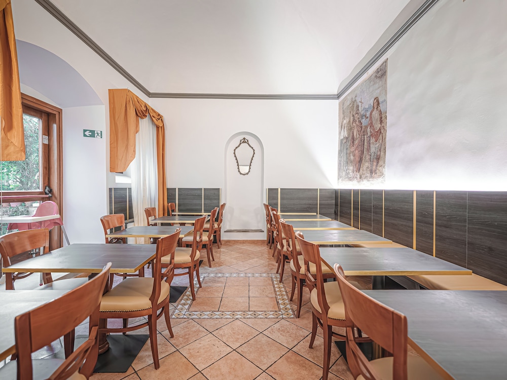 Hotel Mia Cara 32/50