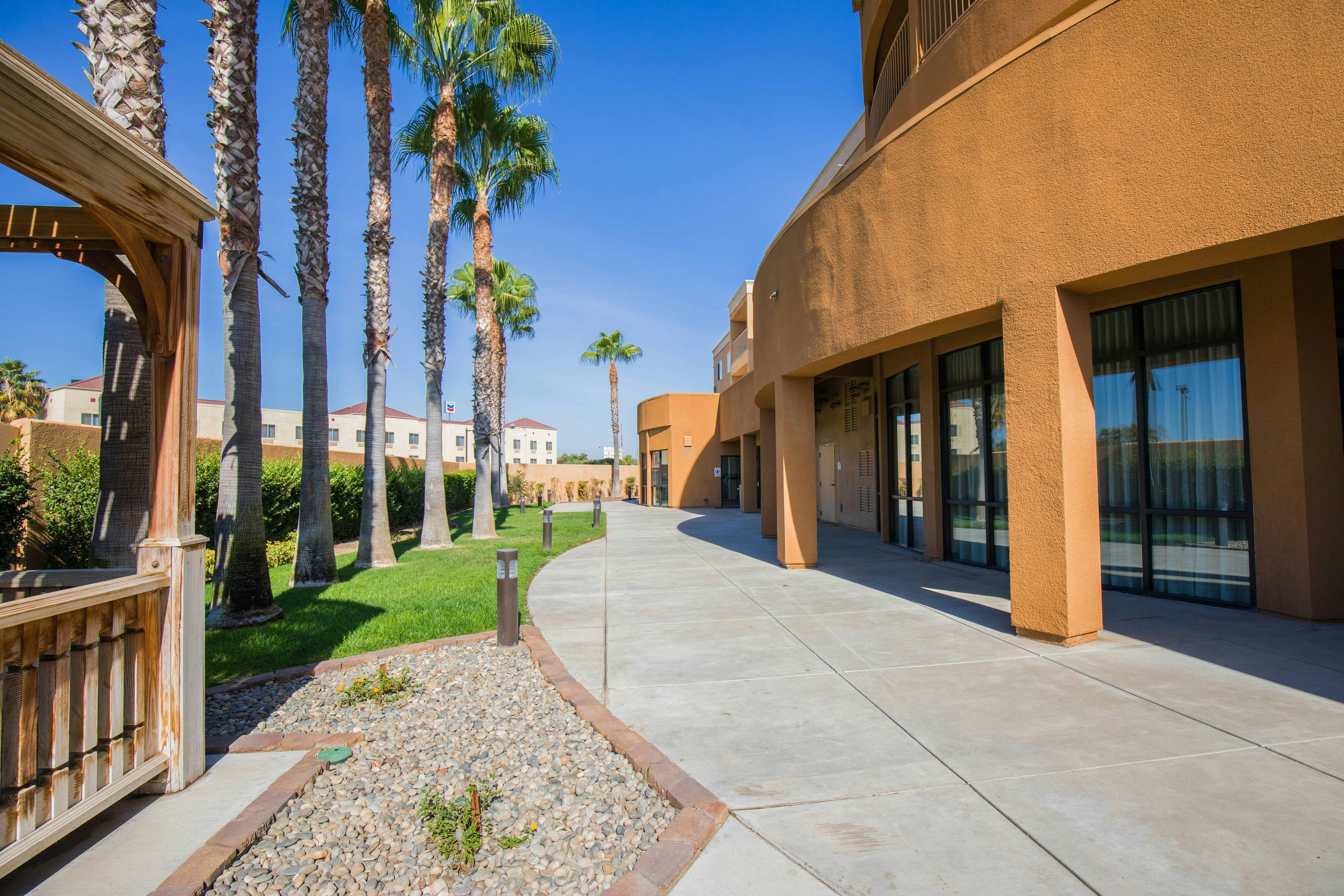 Courtyard by Marriott Merced 17/18