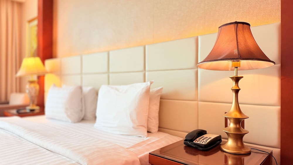 Sunday Hotel Al Barsha Dubai Mall of the Emirates Formerly Grand Excelsior Al Barsha 31/71