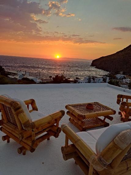 SUNSET HOTEL 18/21