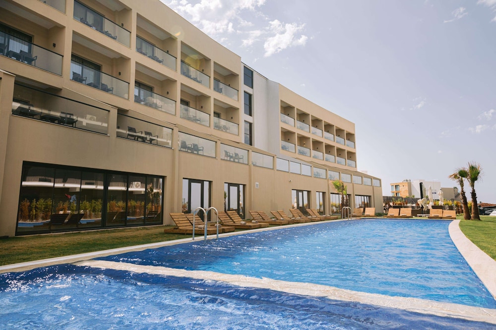 Ramada by Wyndham Cesme 9/67