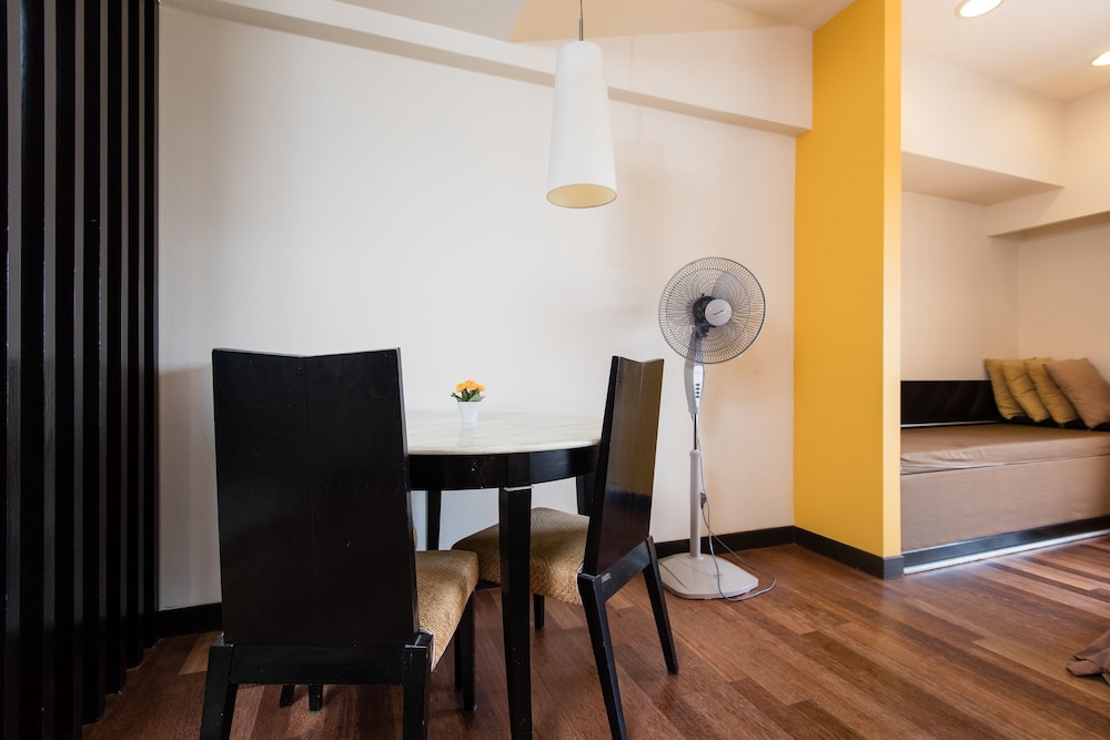 New Town Condominium at Bandar Sunway 51/60