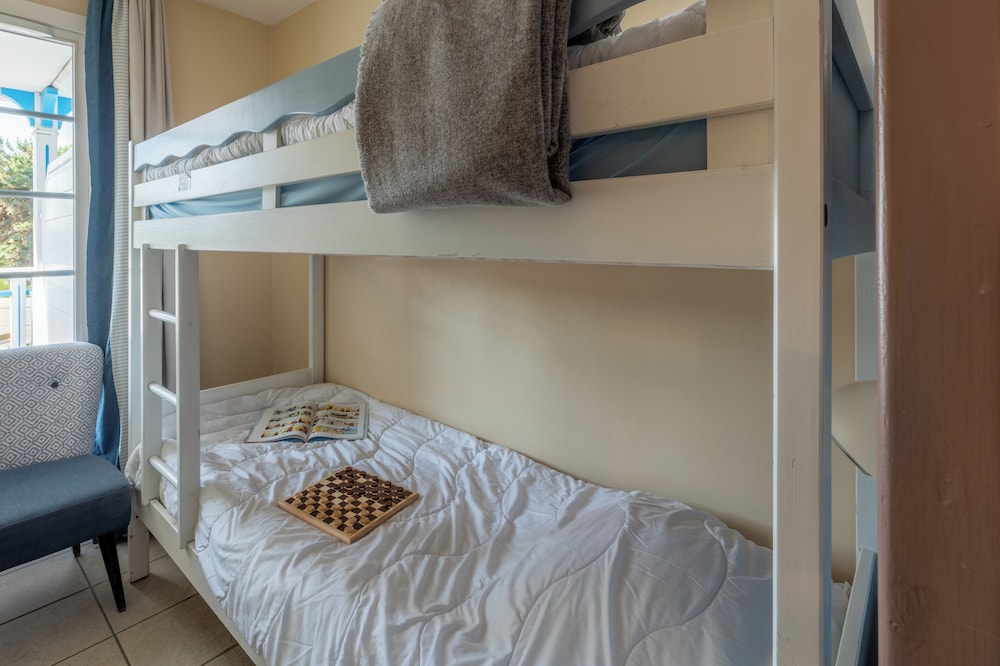 Bunk Bed, Sofa, Alcove, Balcony or Terrace