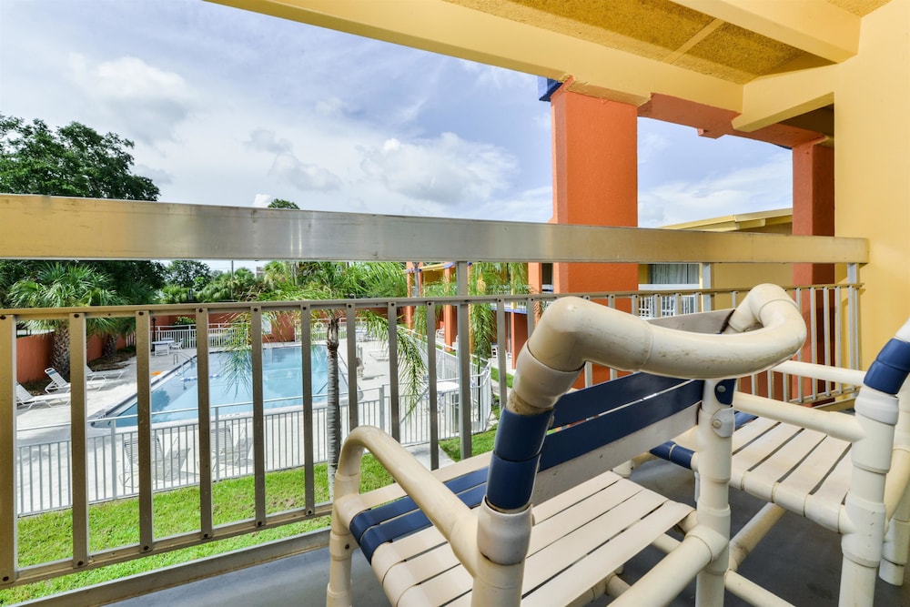 Americas Best Value Inn Sarasota Downtown 27/40