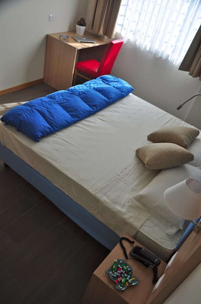 Hotel 325 Tor Vergata 9/28
