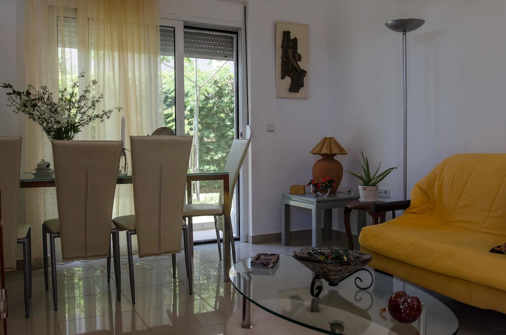 Graziella Apartments 38/51