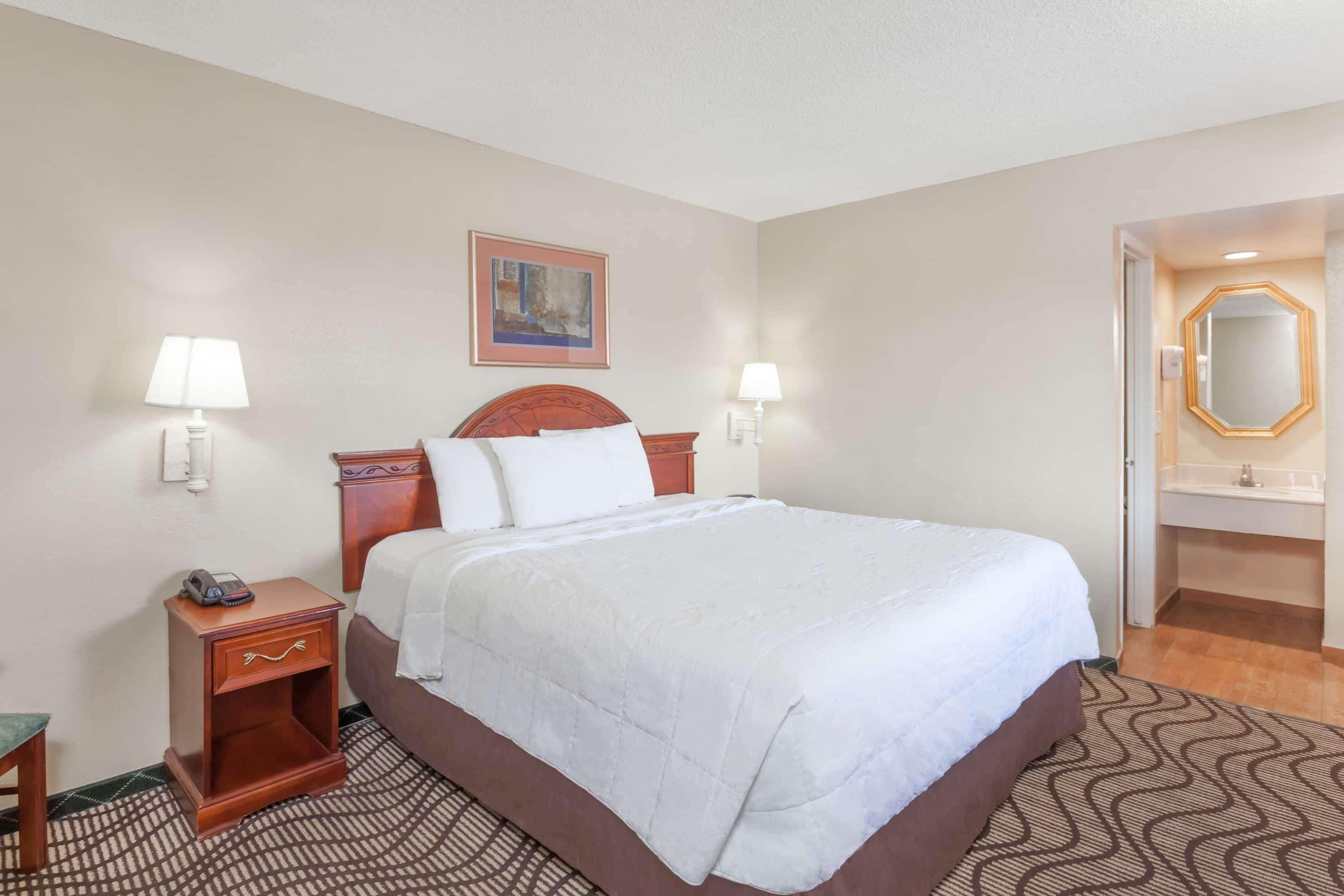Tri City Inn 8/15