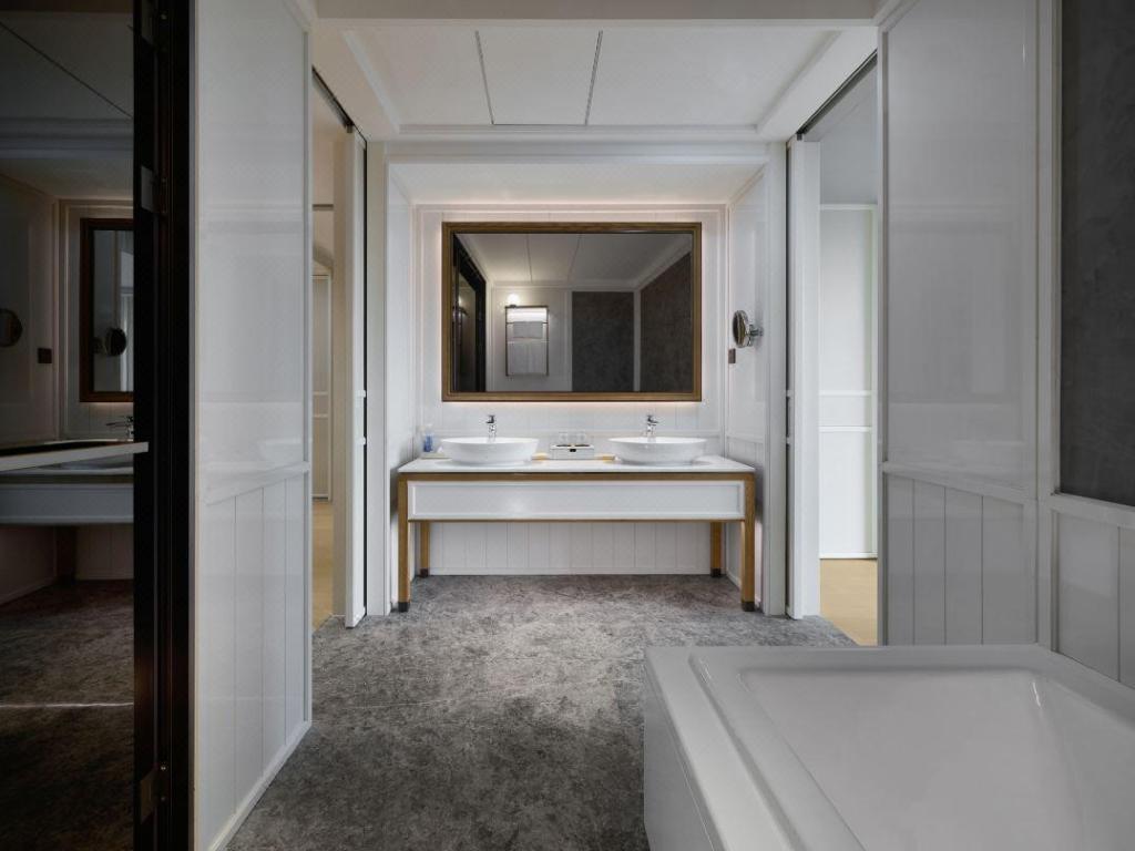 Hyatt Centric Ocean Front Xiamen 45/48