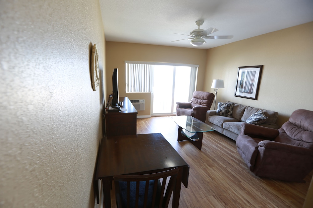 Shoreline Island Resort Exclusively Adult 23/50