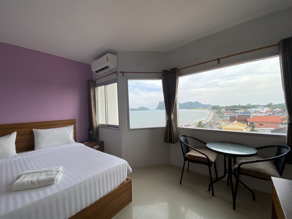 STANDARD, DOUBLE BED, SEA VIEW