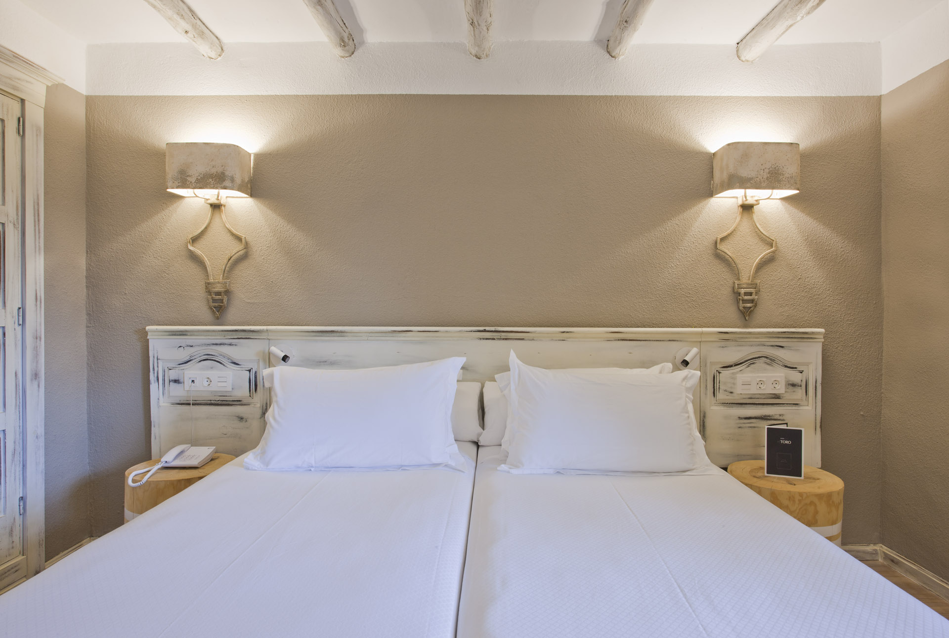 غرفة قياسية بسرير مزدوج أو سريرين منفصلين، Hotel Luze El Toro 2/4