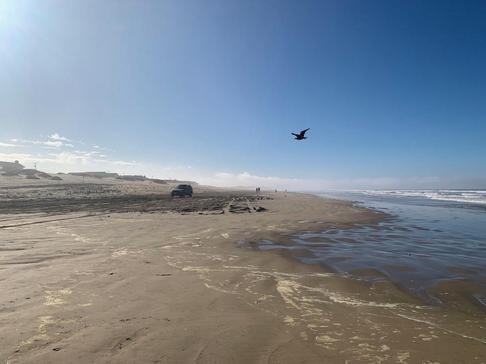 Dune Surfer Inn 56/57
