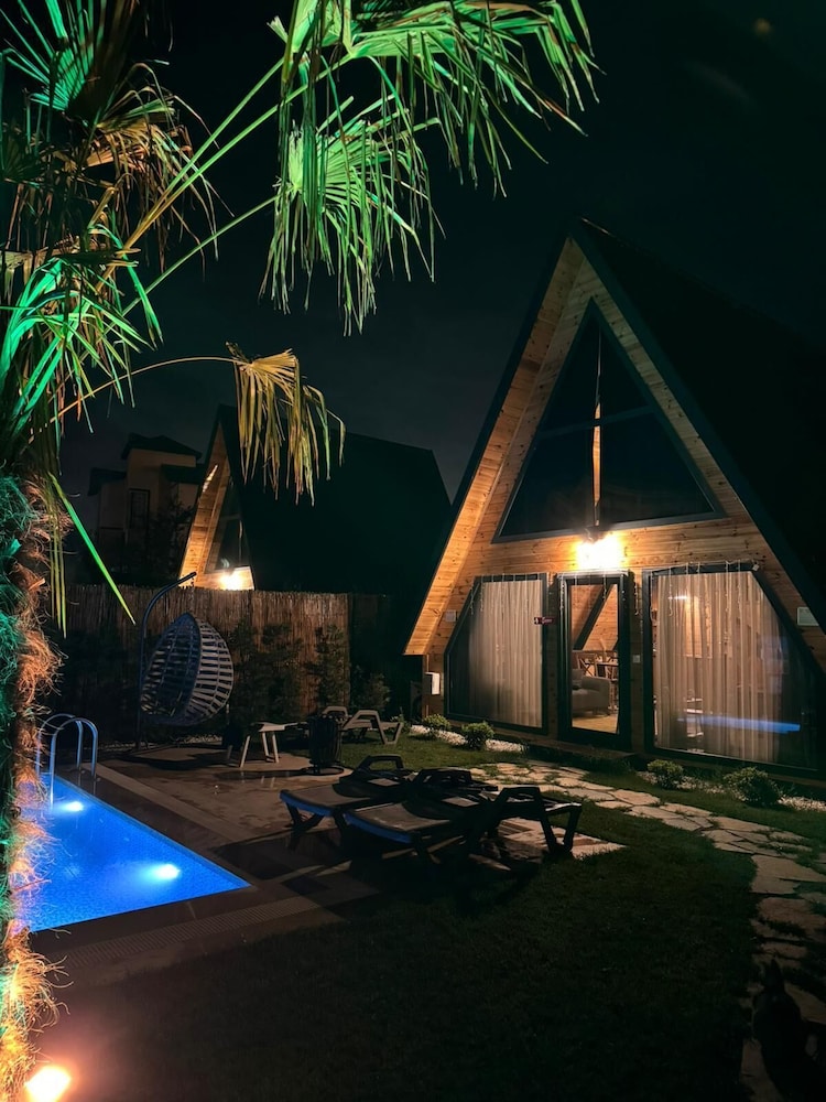 Teona Kartepe Bungalov 32/35