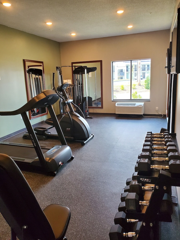 Wingate By Wyndham Christiansburg 25/32