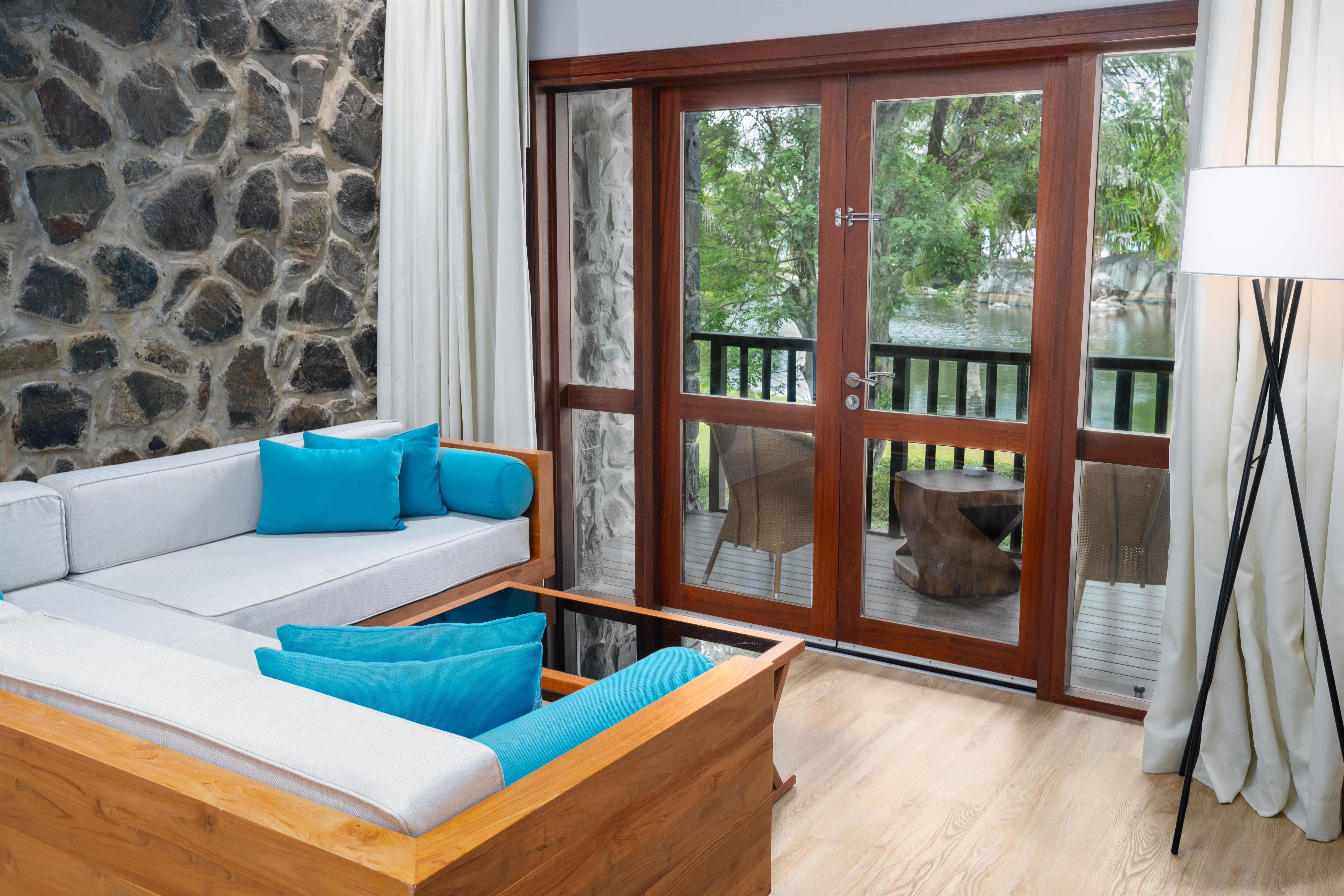 Deluxe Suite - Lagoon View