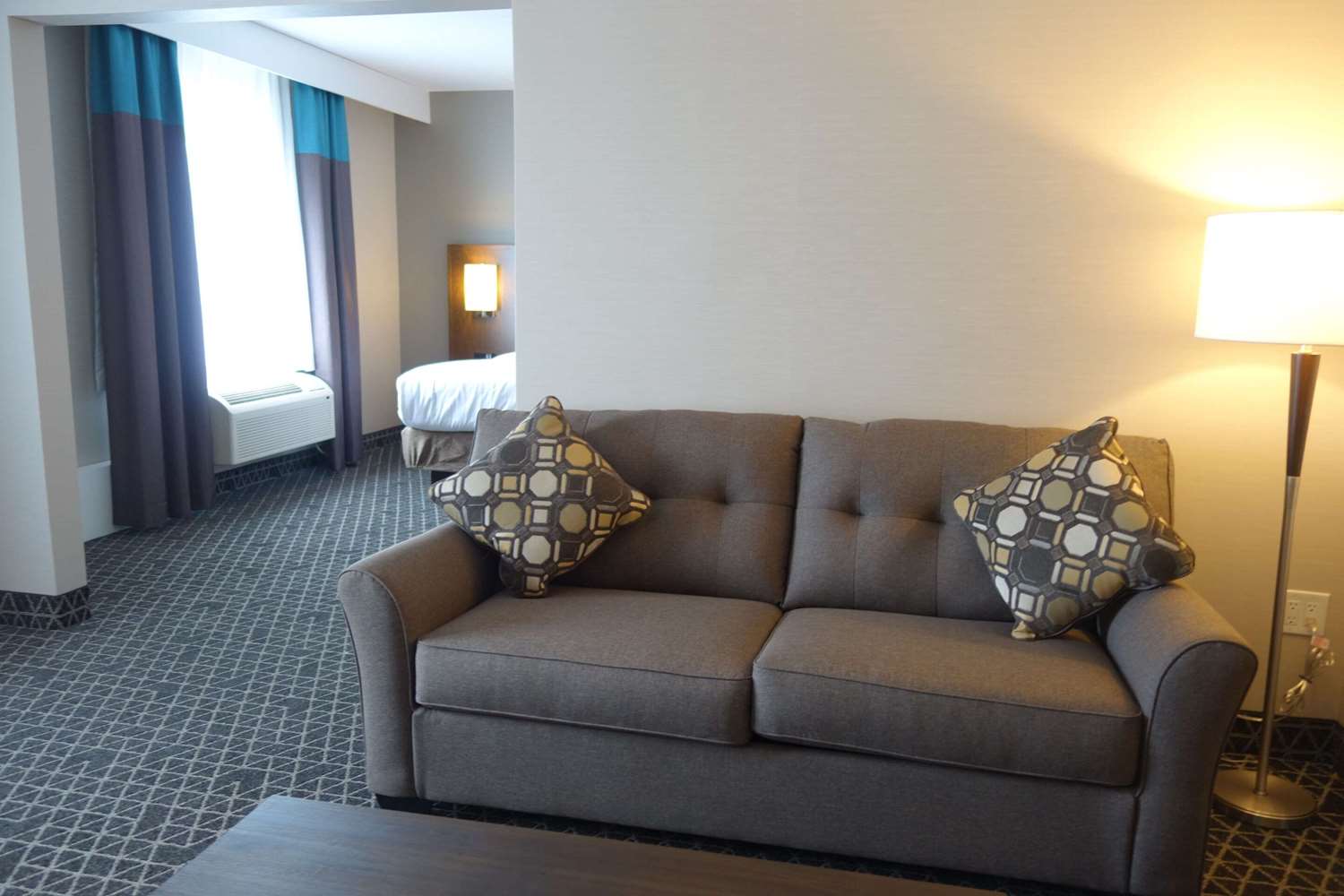 Park Inn by Radisson Brampton, ON 17/20
