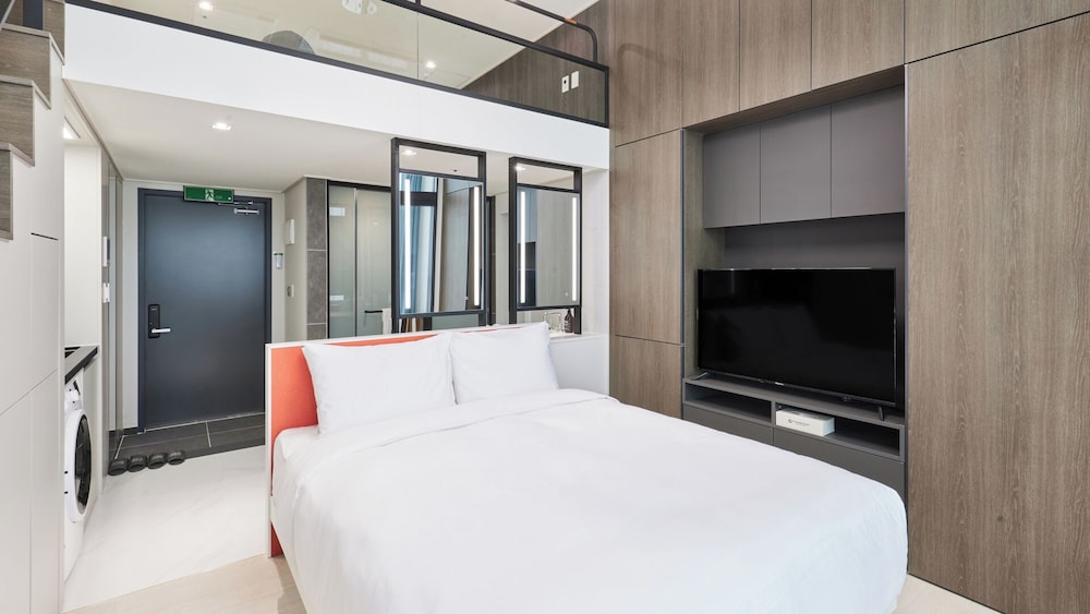 Travelodge Suites Busan Centum 26/68