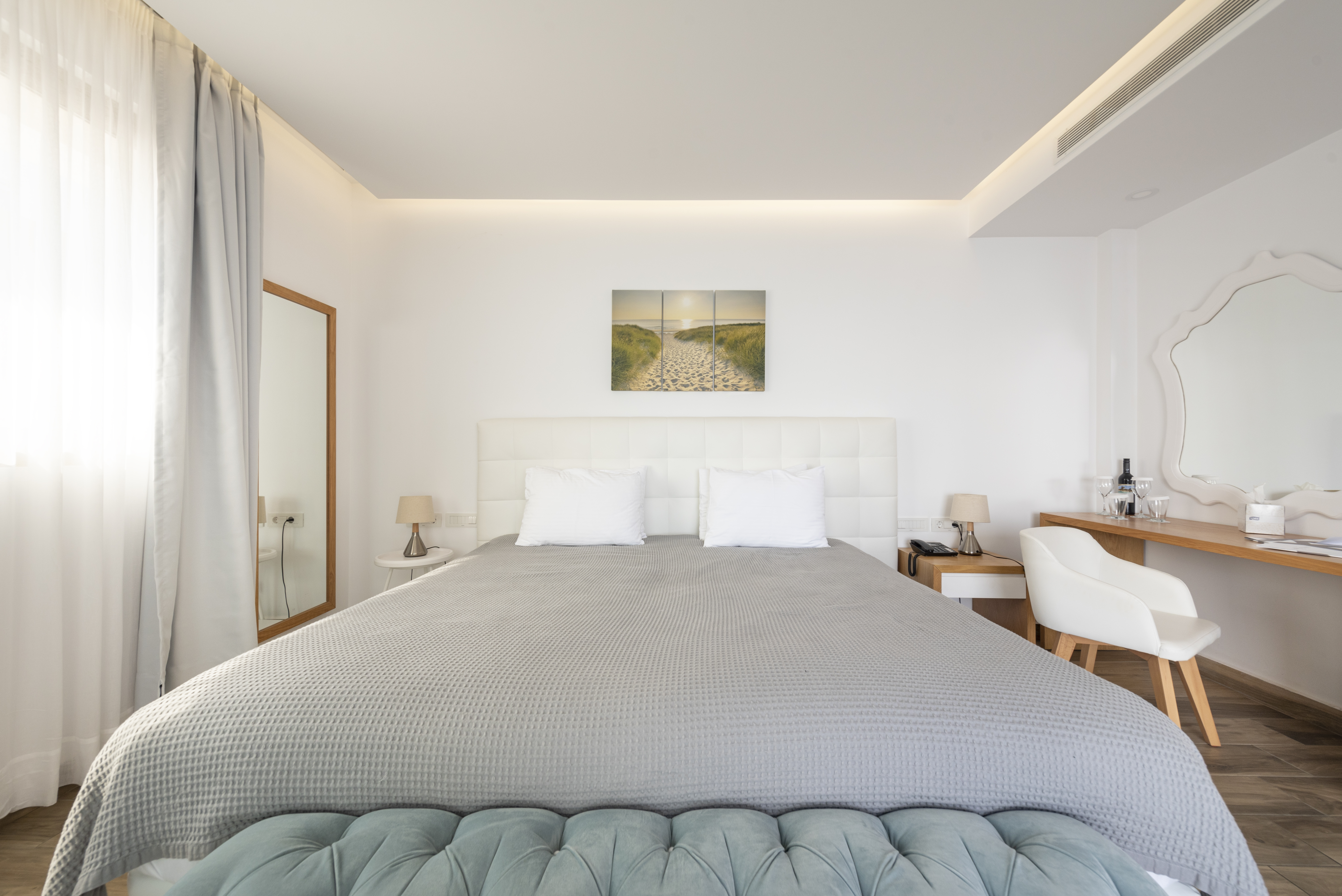 JUNIOR SUITE, SEA VIEW, JETTED TUB