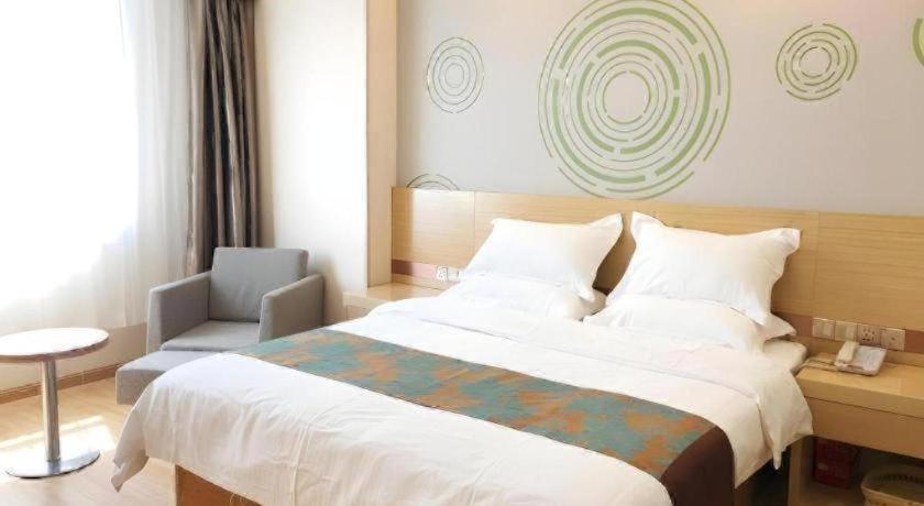 GreenTree Inn Urumqi Airport Tianyi International City 23/47