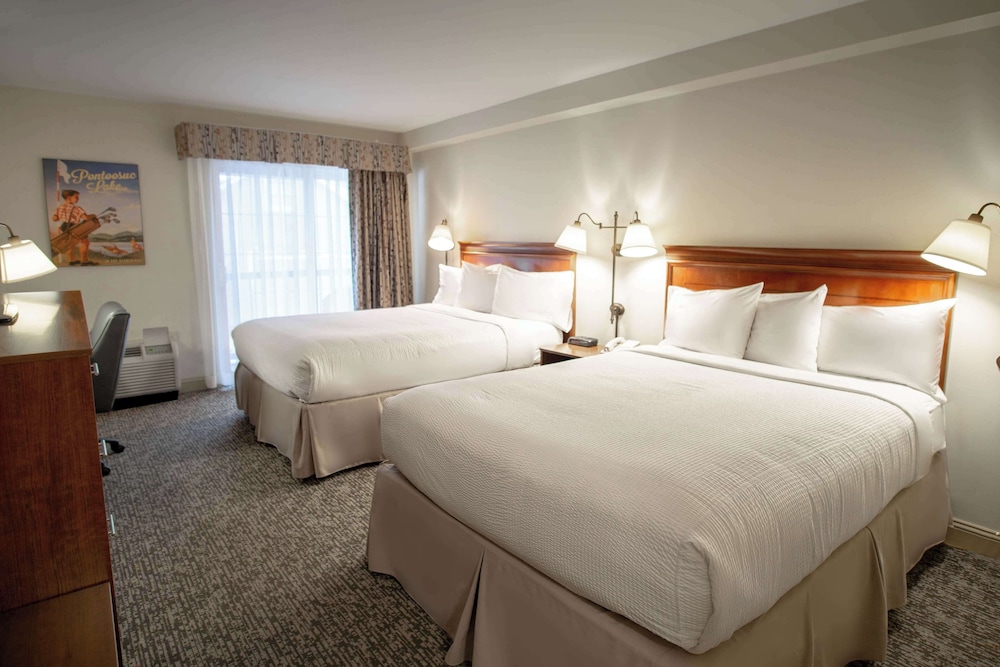 غرفة بسريرين كوين، The Yankee Inn 2/8