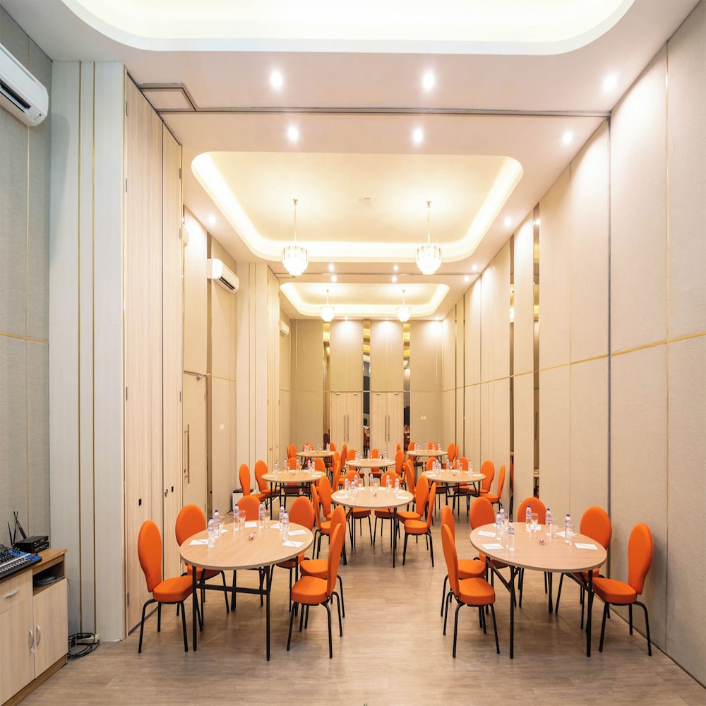 Yulia Hotel Managed by HIG 33/48