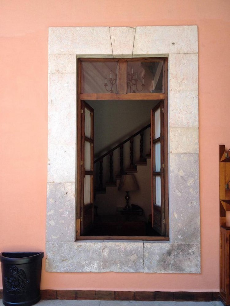 Casa Eugenia Hotel 18/30