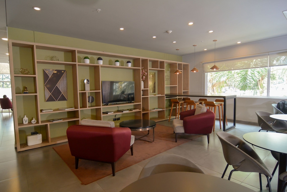 City Express Plus by Marriott Medellin Colombia 16/42