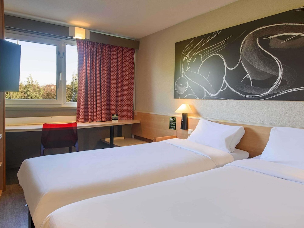 Ibis Narbonne 27/66