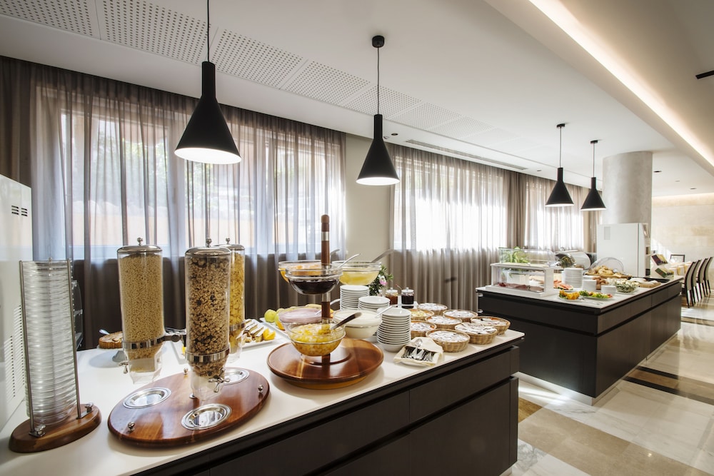 Hotel Bisesti 32/50