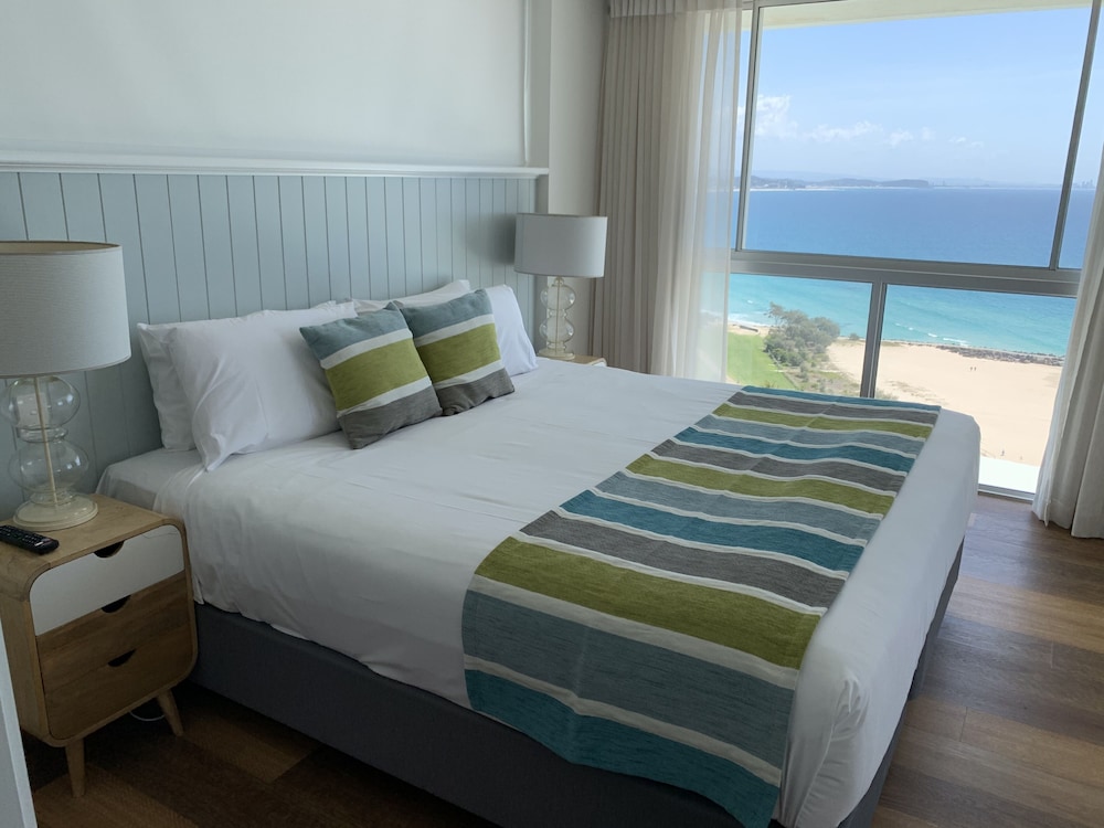 Ocean Plaza Resort 10/50