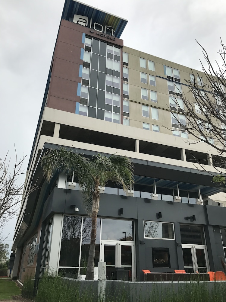Aloft Houston Galleria Hotel