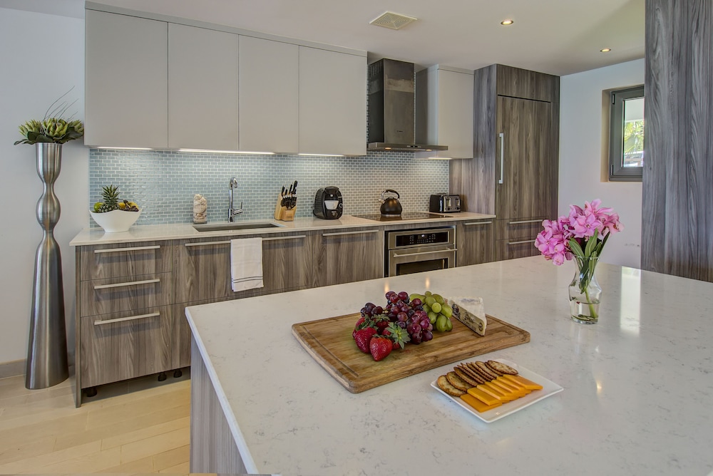 Hodges Bay Resort & Spa, an HQ Luxury Resort & Residences 50/67
