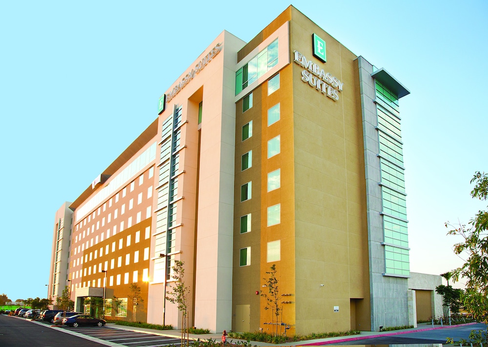 Embassy Suites by Hilton Ontario Airport 5/55