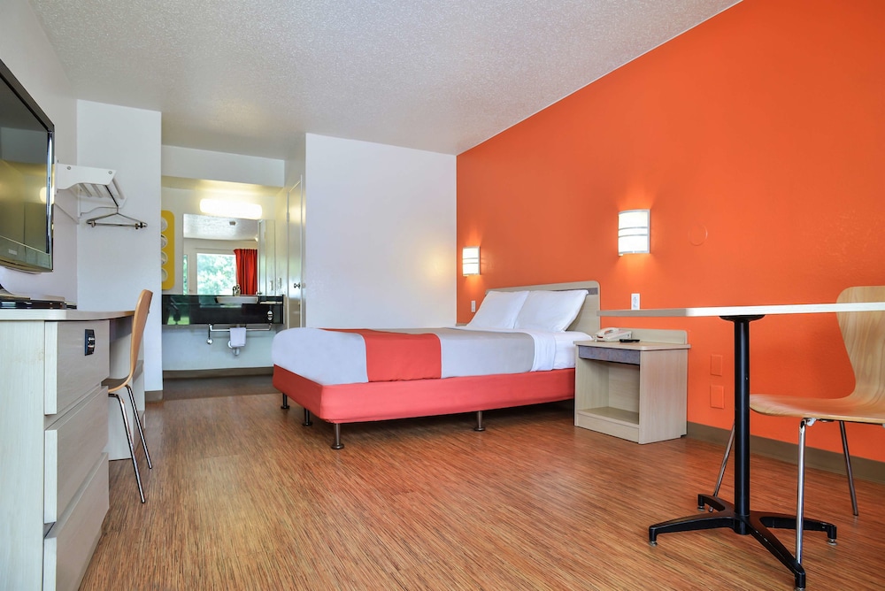 Motel6 Saint Joseph, MO 37/57