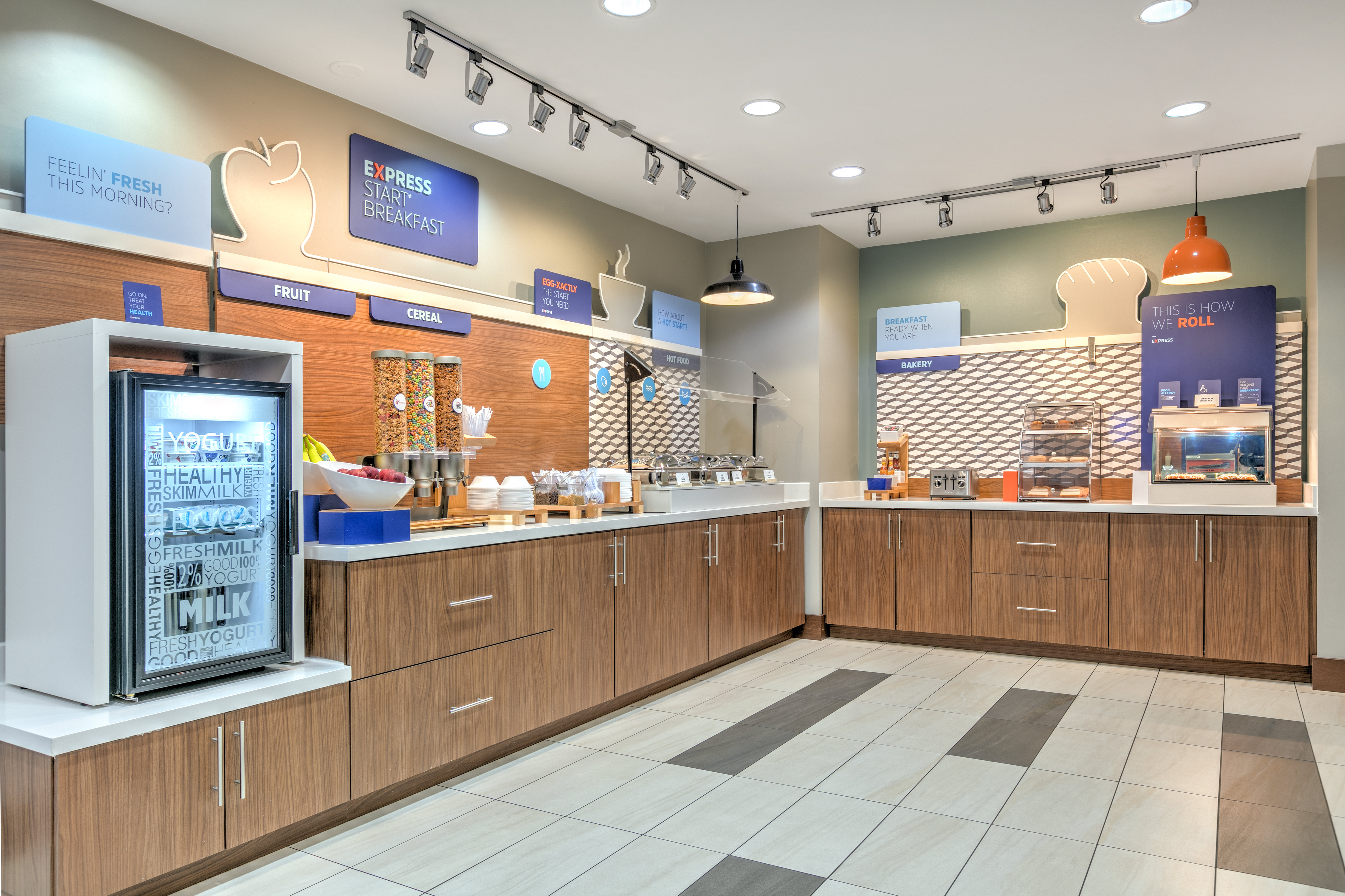 Holiday Inn Express Suites Clute Lake Jackson 14/63