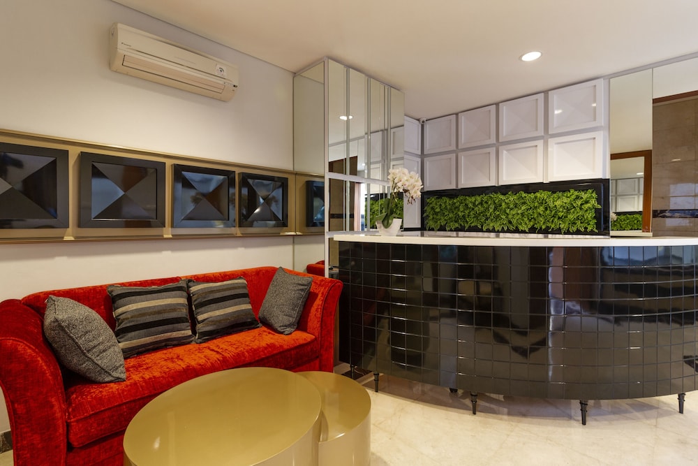 RedDoorz Plus @ CBD Bintaro 36/56