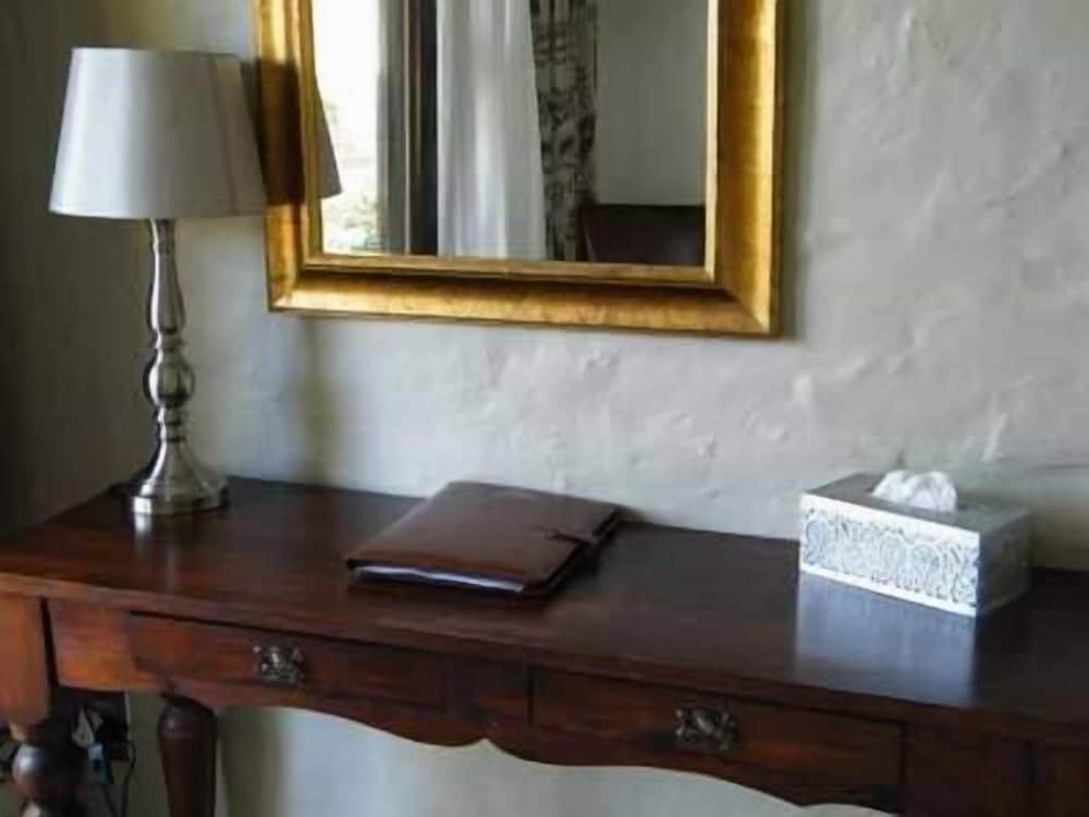 Princes Lodge Guest House 12/26