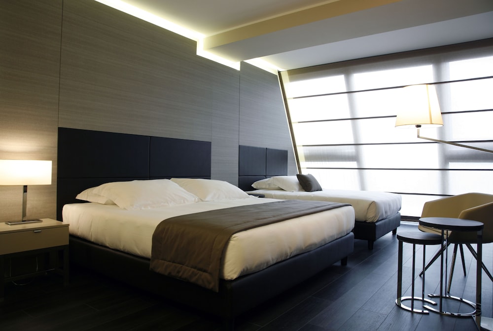 Ego Hotel 27/69