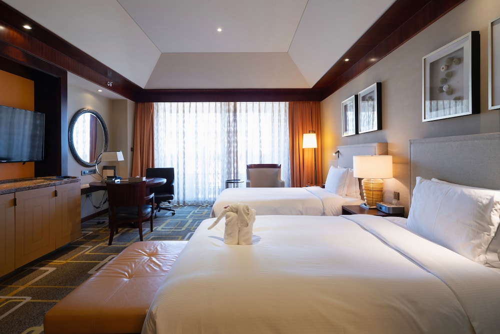 Hilton Qingdao Golden Beach 11/58