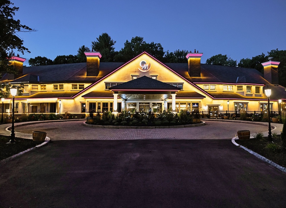 Chateau Merrimack Resort & Spa 1/19