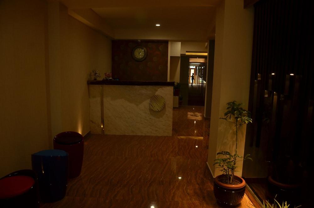 Hotel Aura 3/23