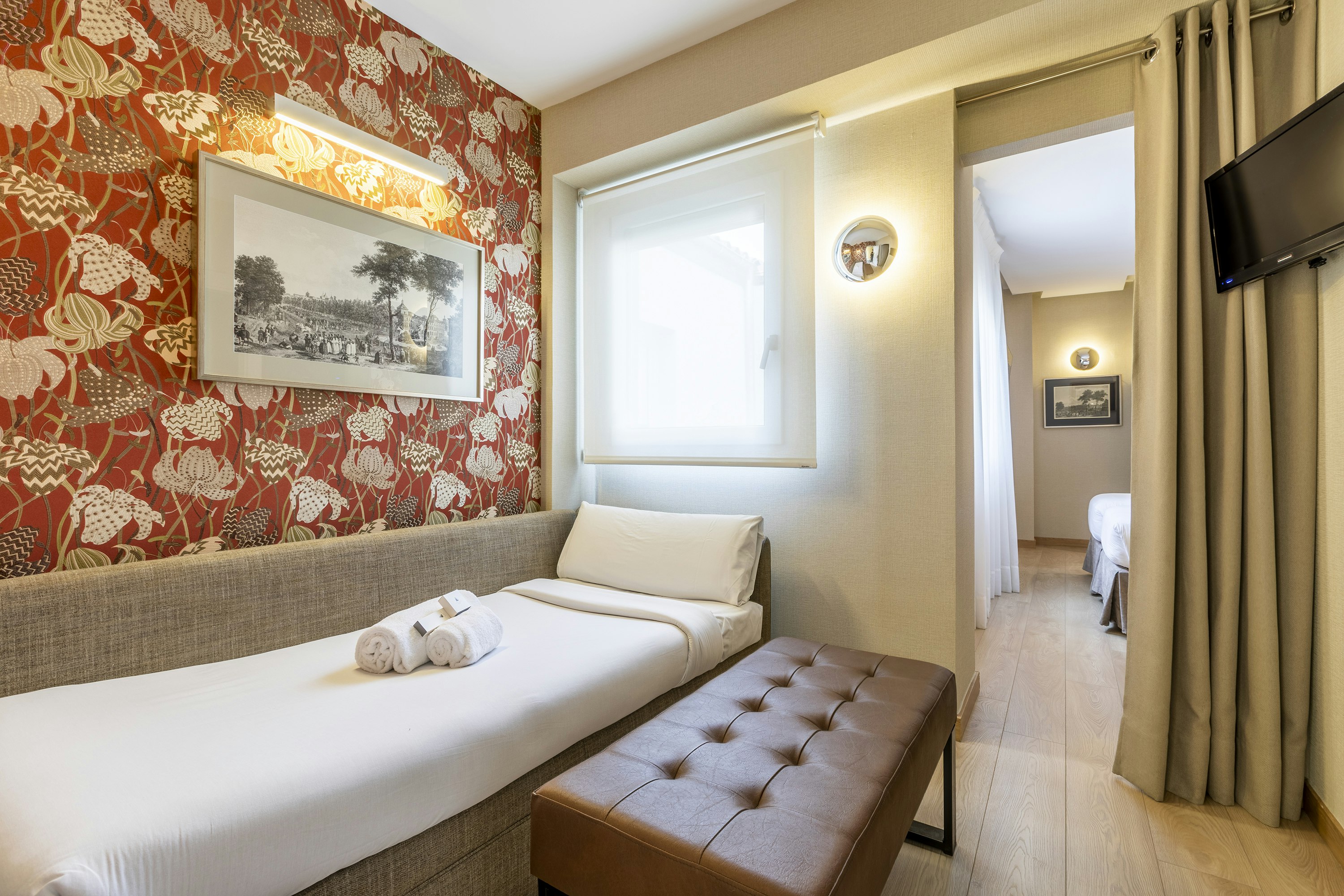 Meninas Hotel 33/73