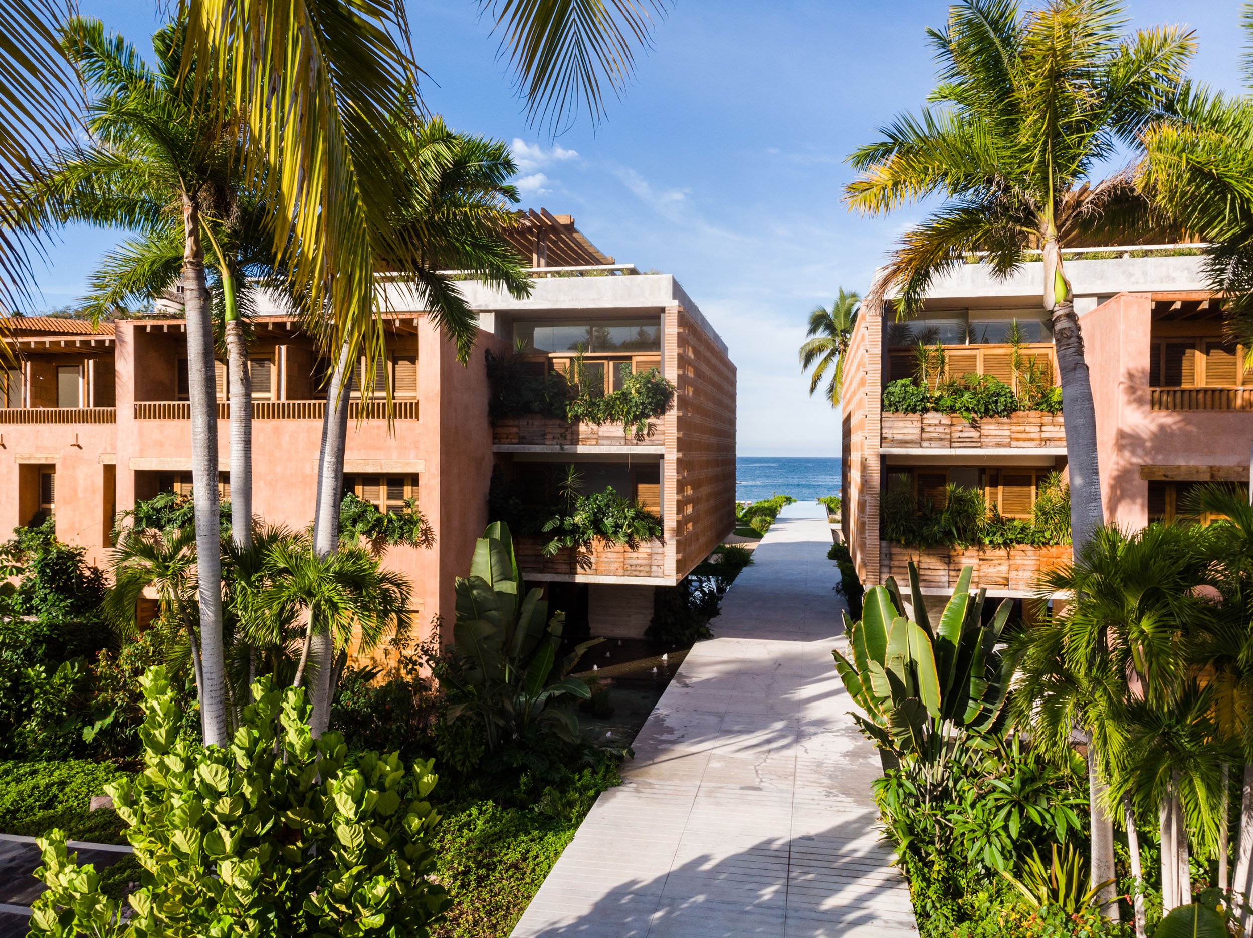 El Careyes Club and Residences 33/35