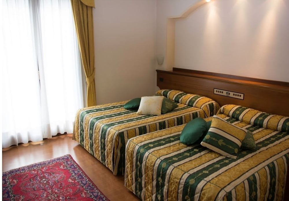 Hotel Piroga Padova 8/50