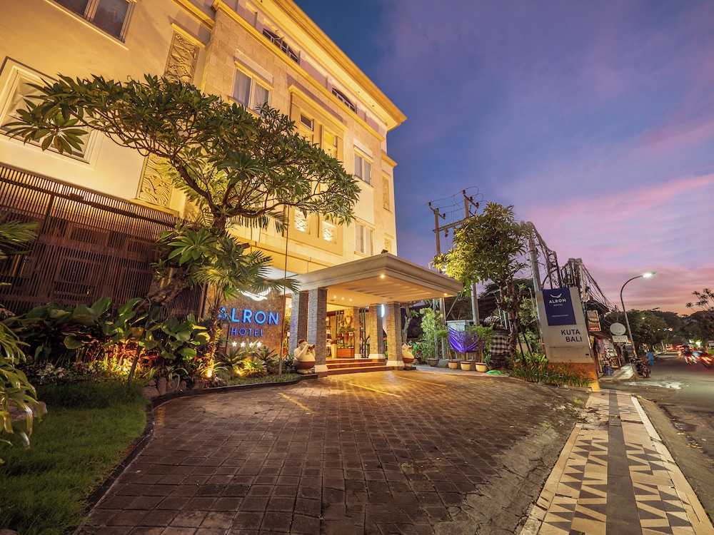Alron Hotel Kuta Powered by Archipelago 7/67